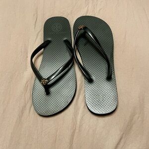 NWOT- 🖤 Tory Burch Black Flip Flops